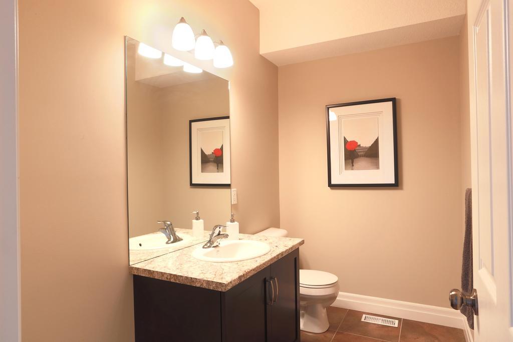 Boardwalk Homes - Executive Townhomes Kitchener Exterior photo